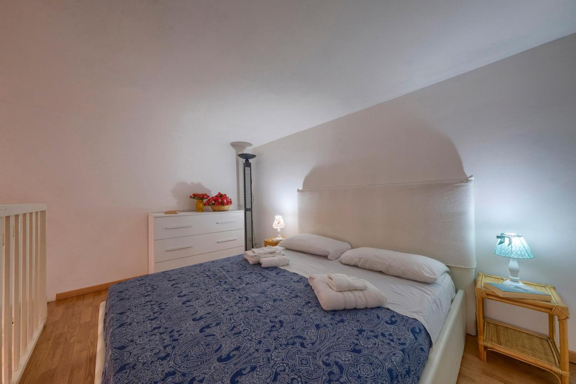 La Casa Di Dante Alighieri Lägenhet Florens Exteriör bild