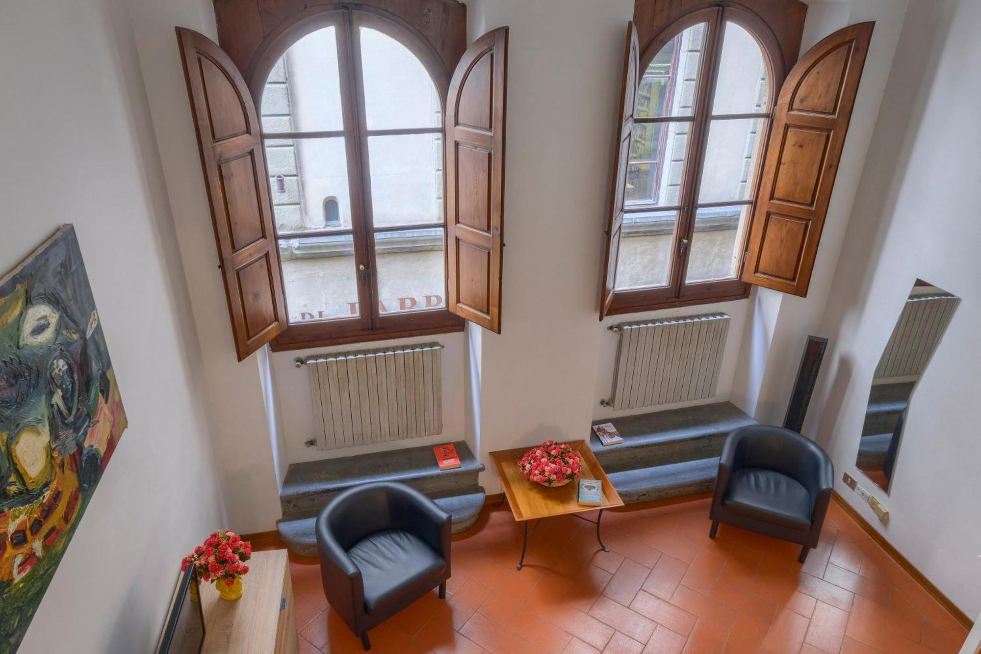 La Casa Di Dante Alighieri Lägenhet Florens Exteriör bild