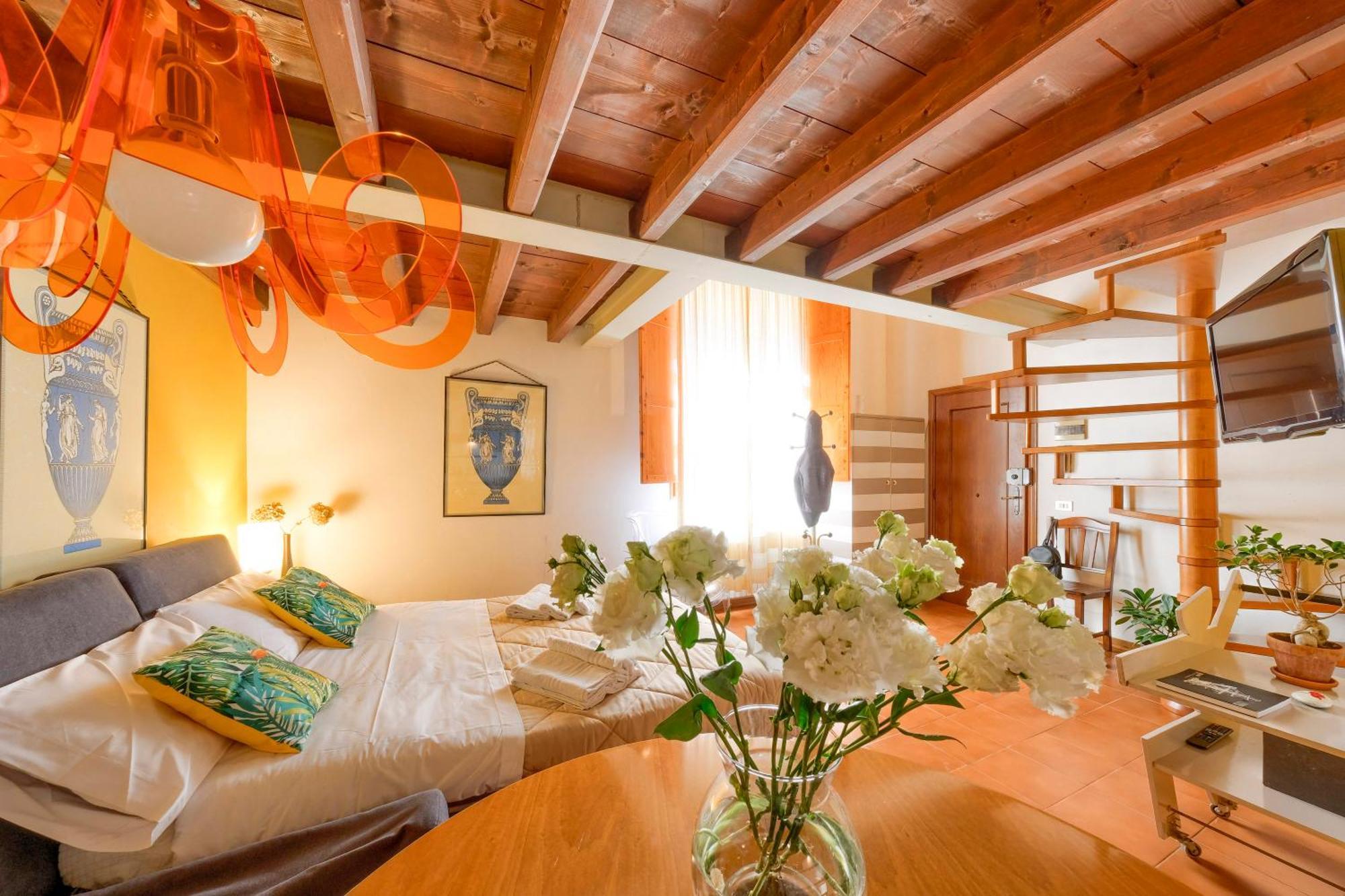 La Casa Di Dante Alighieri Lägenhet Florens Exteriör bild