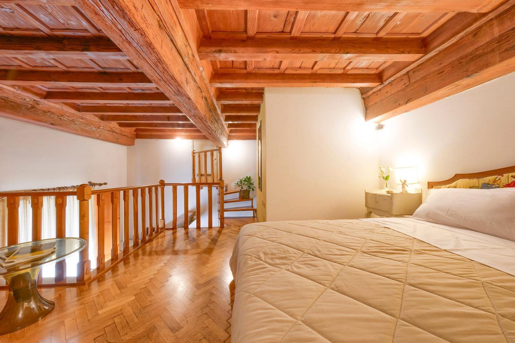 La Casa Di Dante Alighieri Lägenhet Florens Exteriör bild