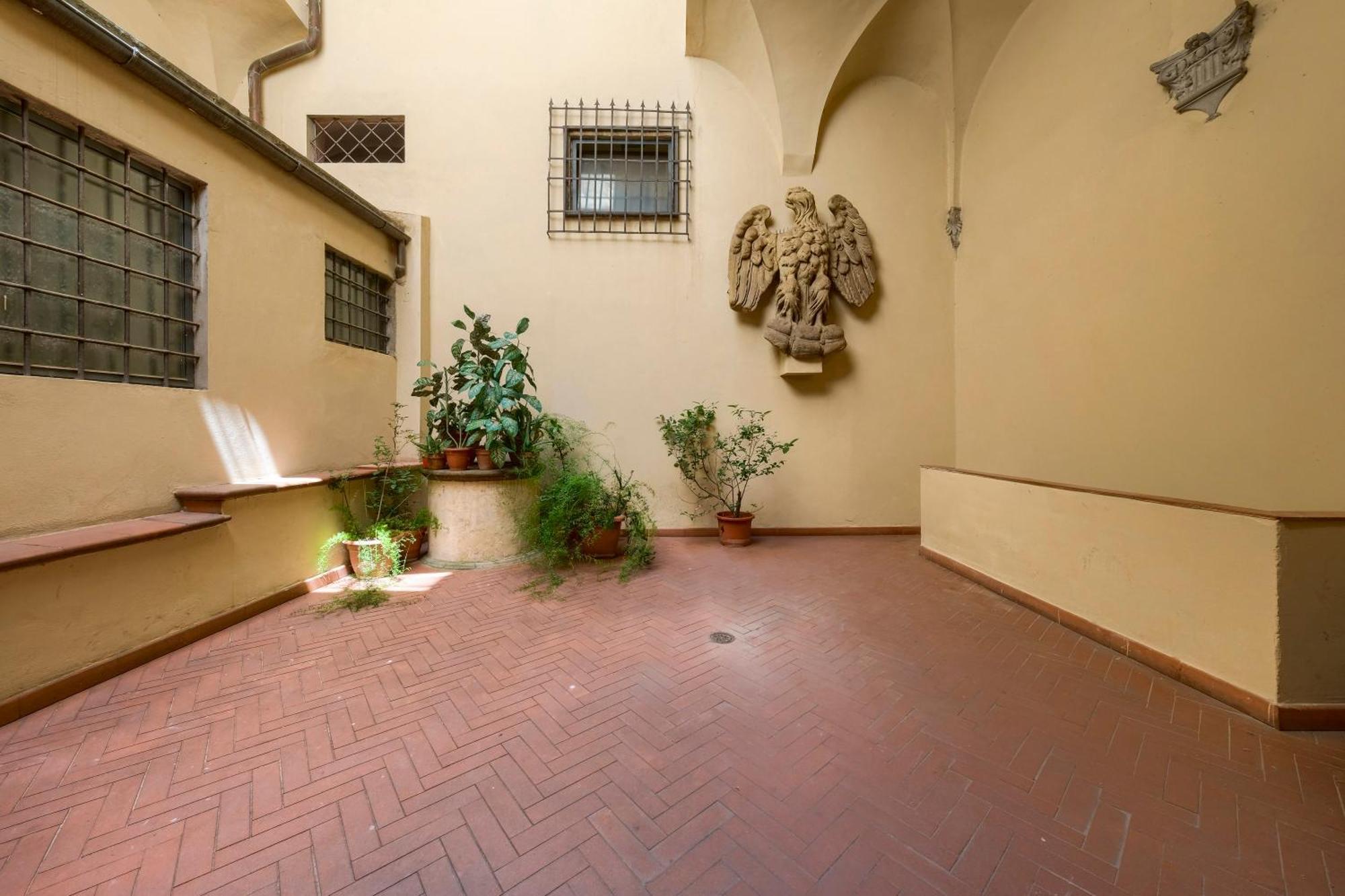 La Casa Di Dante Alighieri Lägenhet Florens Exteriör bild