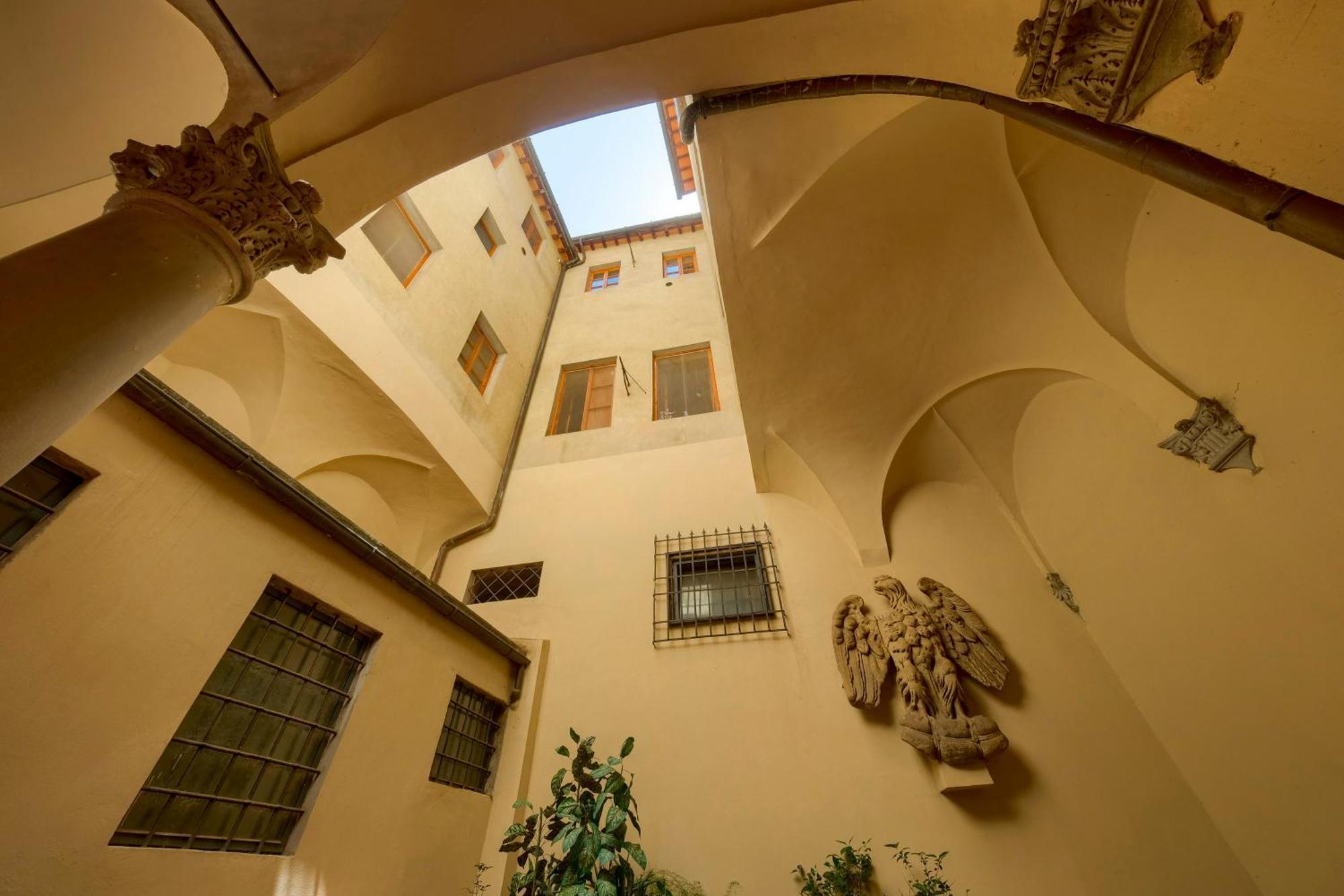 La Casa Di Dante Alighieri Lägenhet Florens Exteriör bild