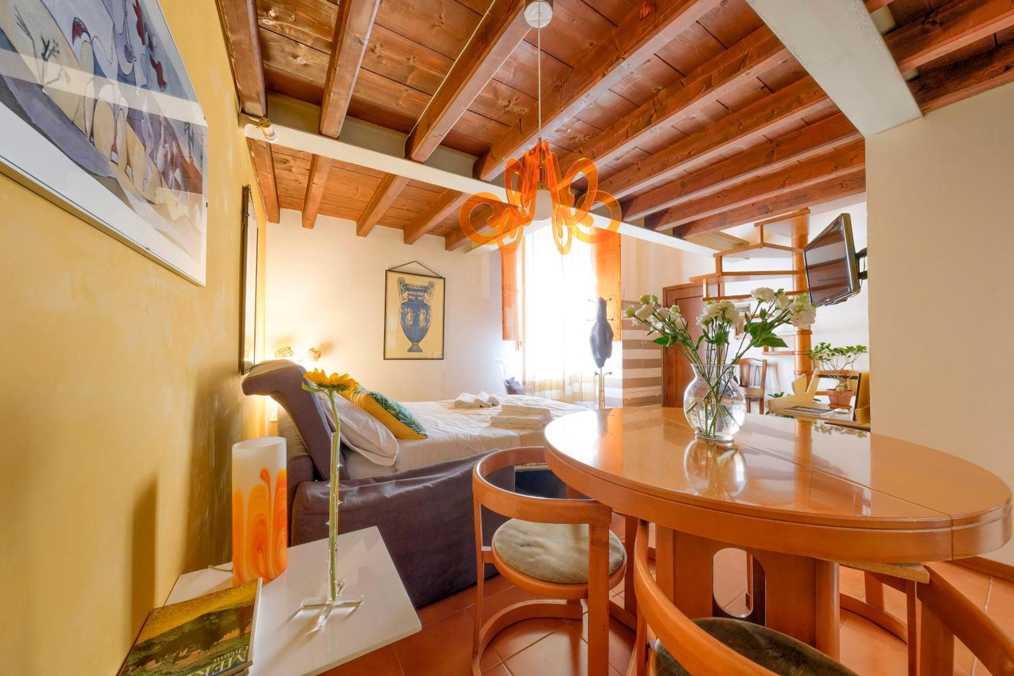 La Casa Di Dante Alighieri Lägenhet Florens Exteriör bild